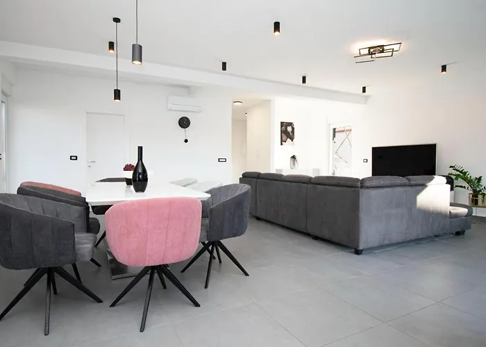 Elite 1 Villa *